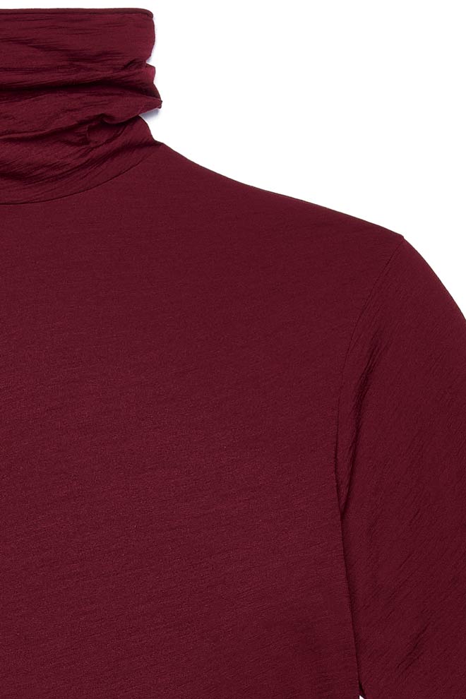 Dreamweight Raw Cut Turtleneck
